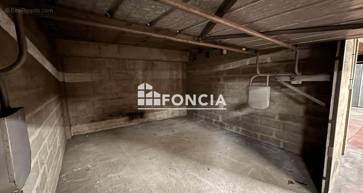 Parking à BOURGOIN-JALLIEU