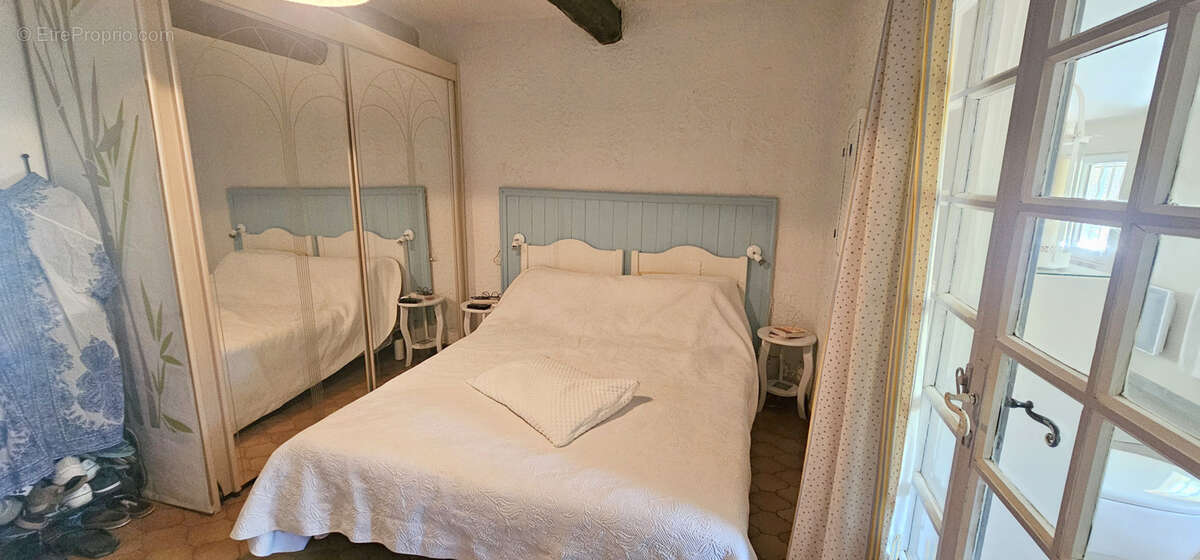 Maison à BAGNOLS-EN-FORET