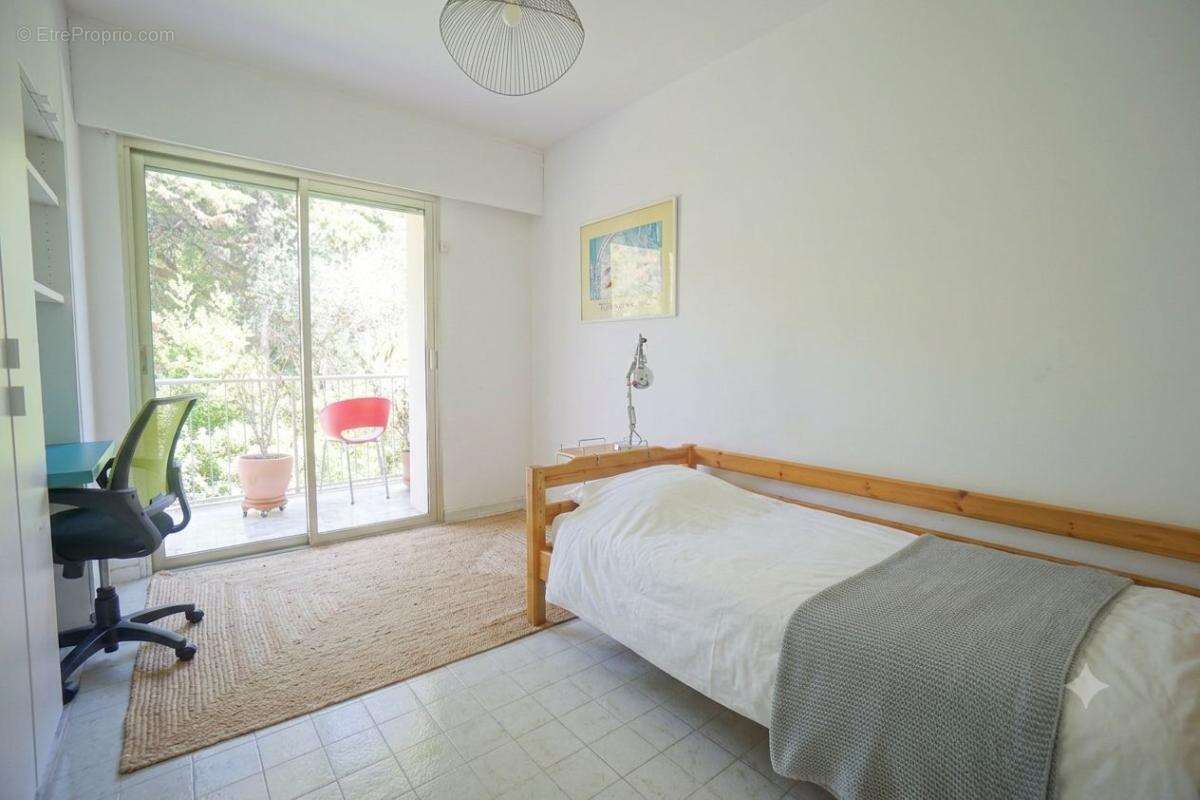 Vue mer - calme - lumineux - double garage - traversant et en angle - photo 8