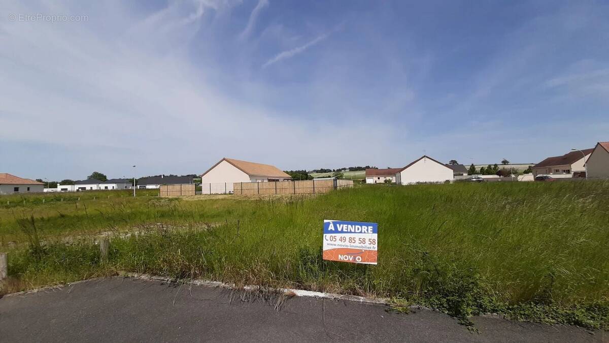 Terrain à CHATELLERAULT