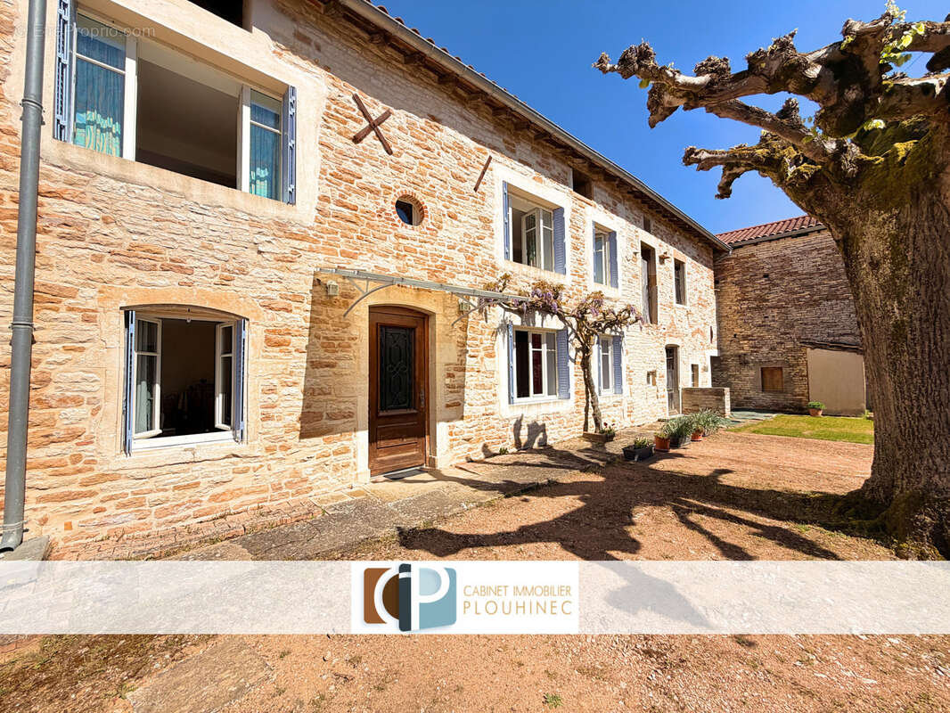 Maison à CLESSE
