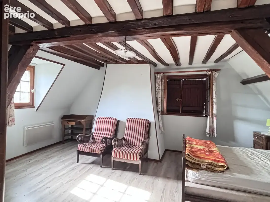 Maison normande avec cheminée sur 1080m2 de jardin + herbage avec bâtiments loués. - photo 5