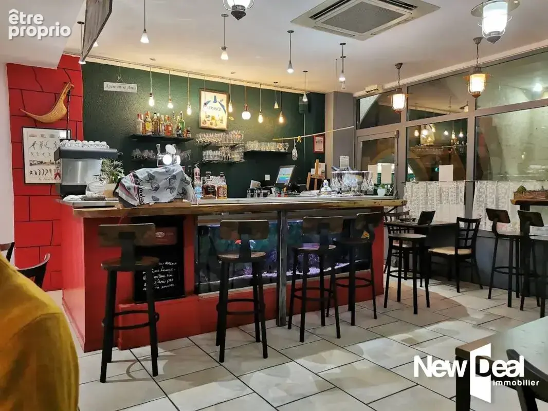 Restaurant en coeur de ville (murs et fonds) - photo 4