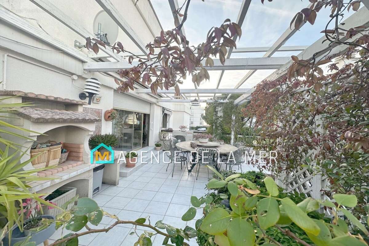 Appartement à MANDELIEU-LA-NAPOULE