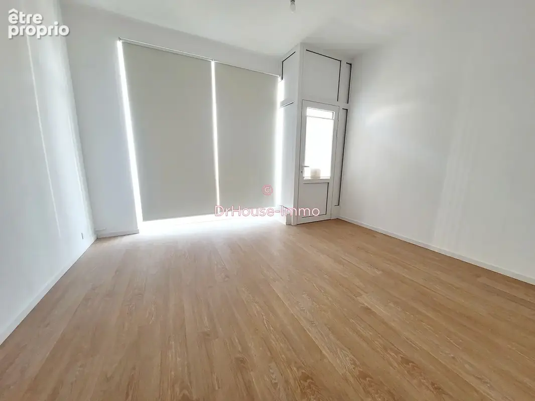Appartement 4 pièces 82 m² à vendre à Nantes (44000) - photo 2