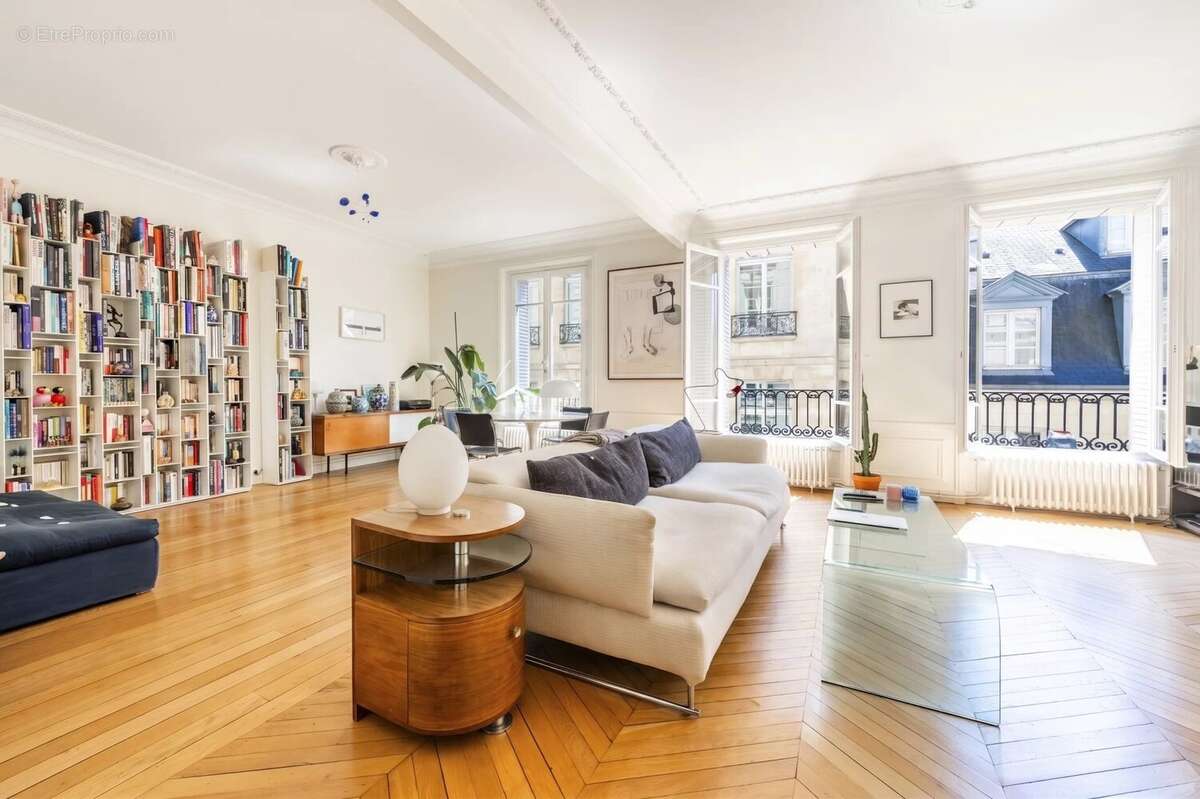 Appartement à PARIS-3E