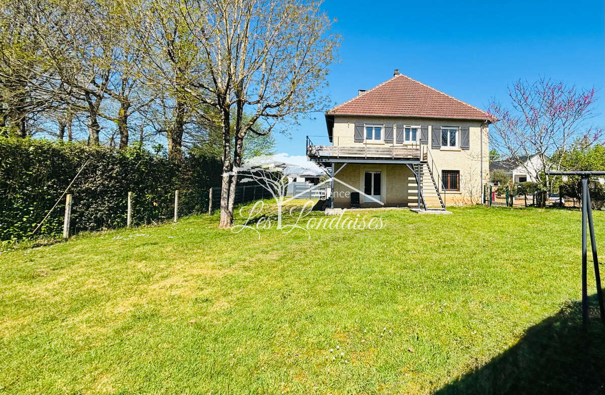 Maison à OBJAT