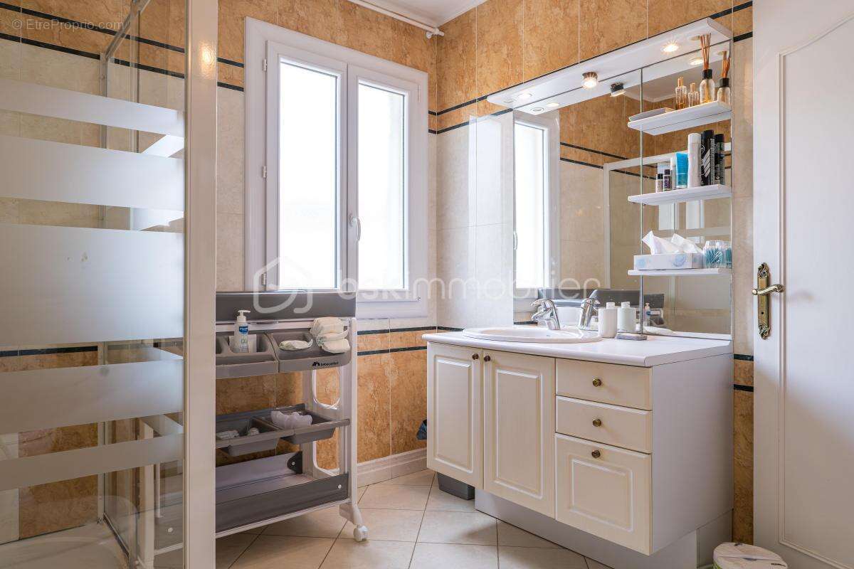 Maison à CUXAC-D&#039;AUDE