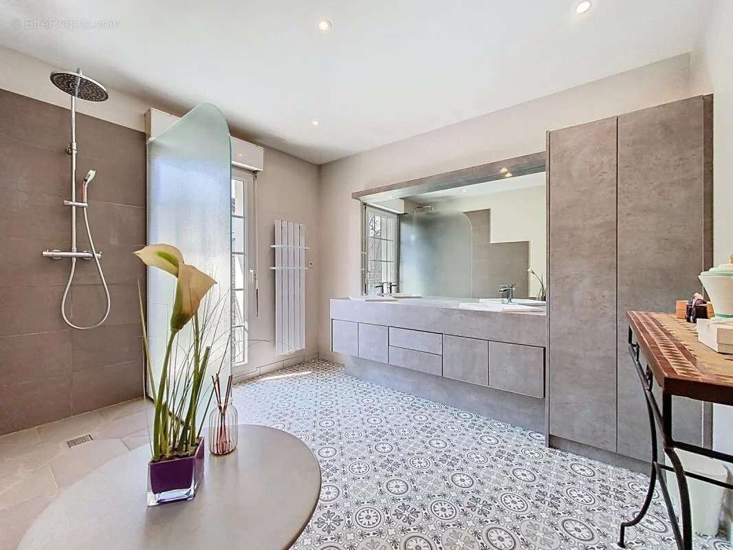 Maison à LYON-5E