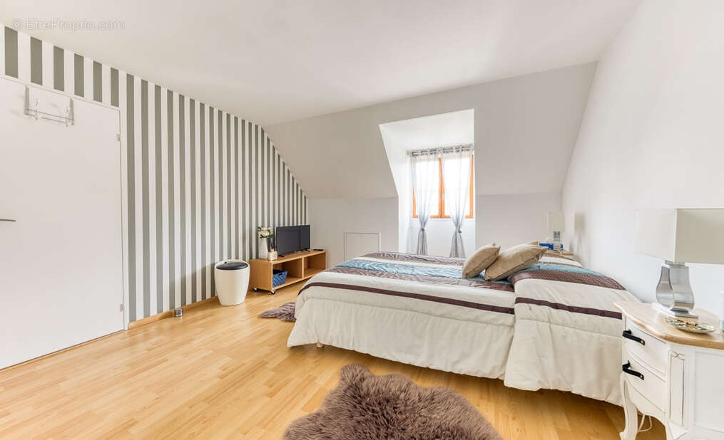 Maison à OZOIR-LA-FERRIERE