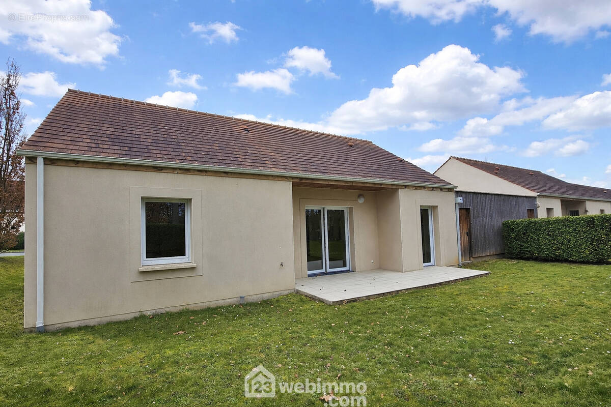 Venez visiter cette maison de plain-pied de 78 m². - Maison à PRINGY