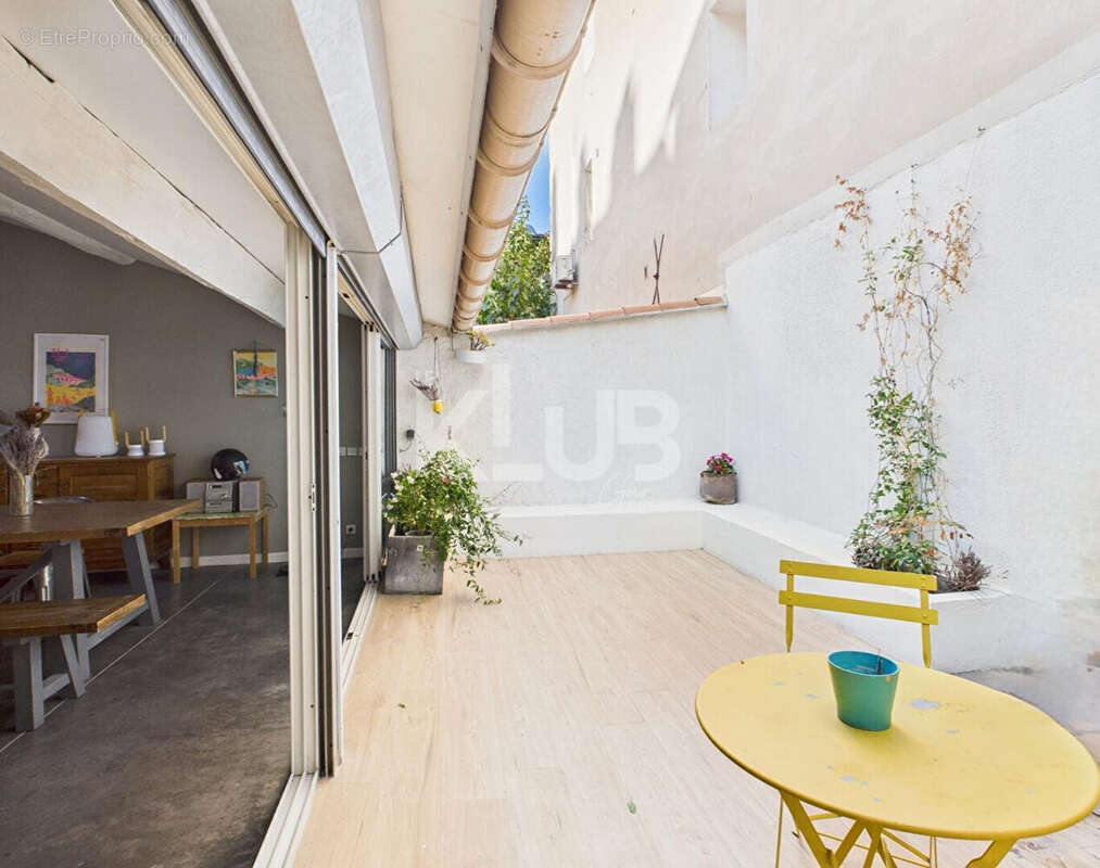 Appartement à MARSEILLE-6E