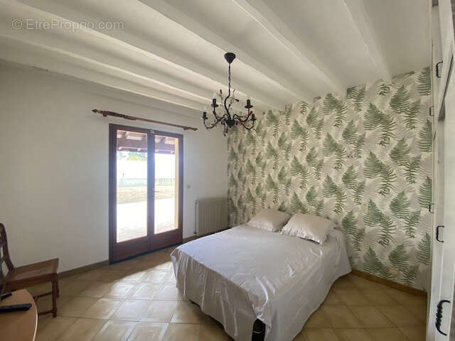 Maison à AMBARES-ET-LAGRAVE