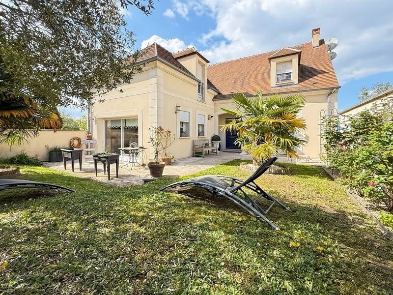 Maison à PONT-SAINTE-MAXENCE