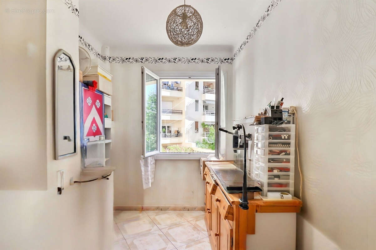 Appartement à MARSEILLE-5E