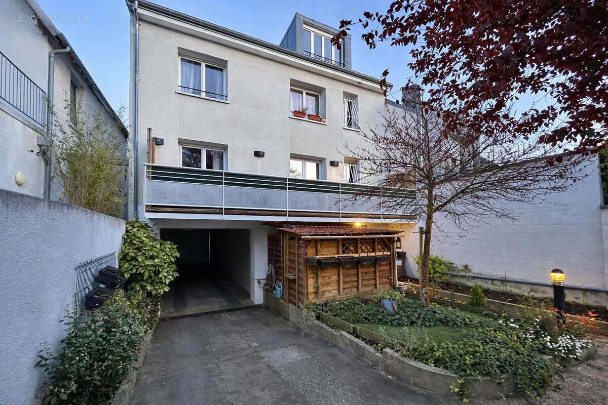 Appartement à SURESNES