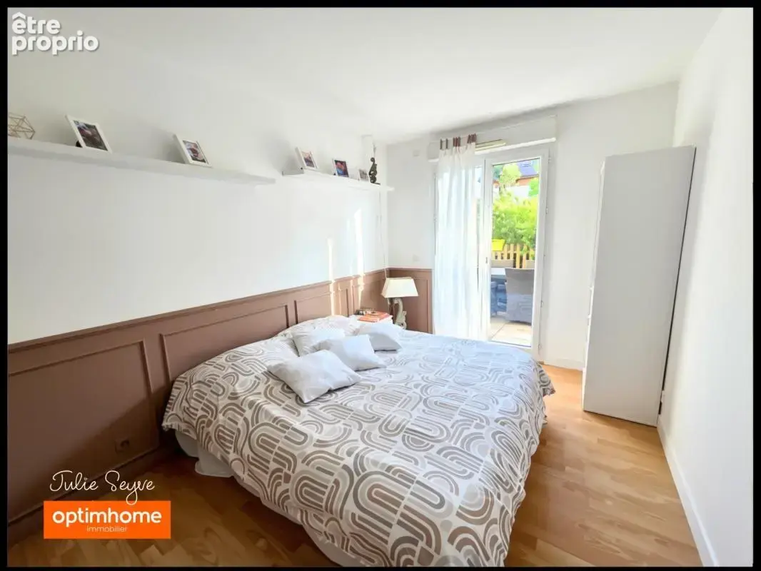 T3 Cessy centre en rez-de-jardin avec terrasse de 57 m², garage, cave et parking - photo 6