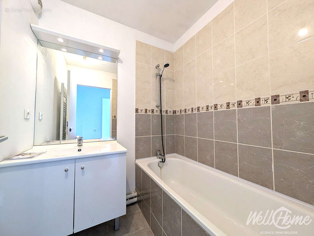 Appartement à MERY-SUR-OISE