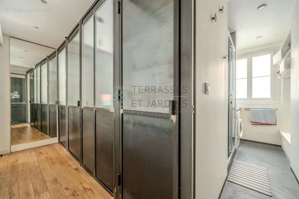 Appartement à PARIS-10E