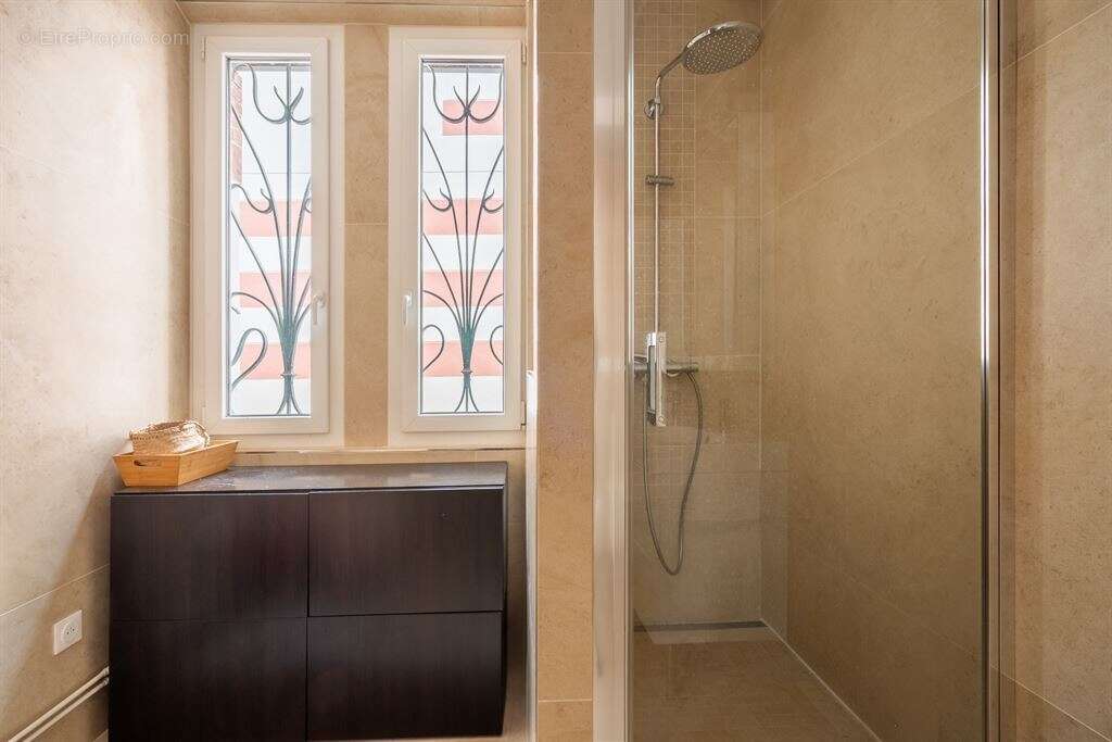 Maison 214 m² à Joinville-Le-Pont  - photo 14