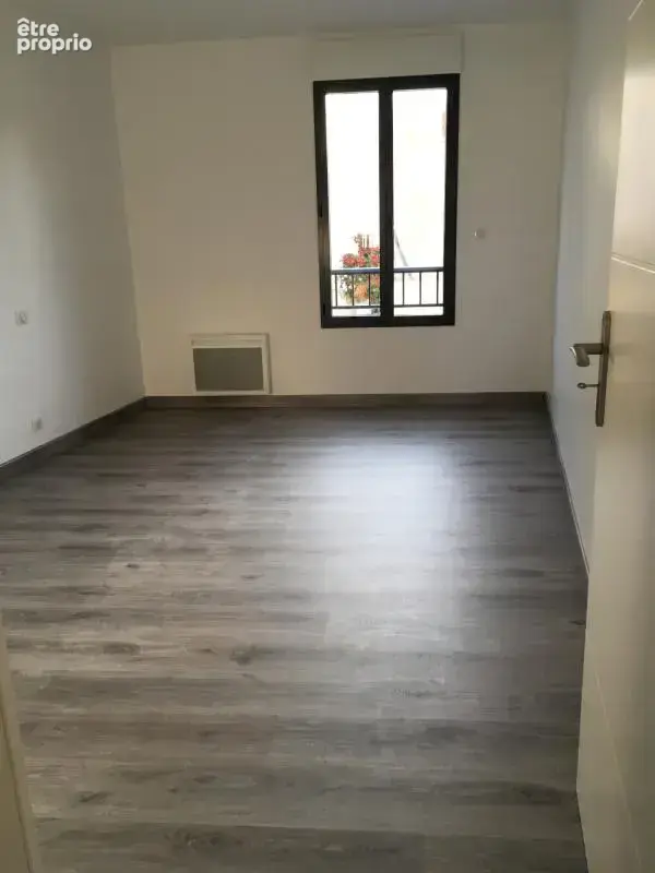 Lucon coeur de ville adorable maison en pierres parfaitement renovee 3 chambres avec cour et annexe - photo 6