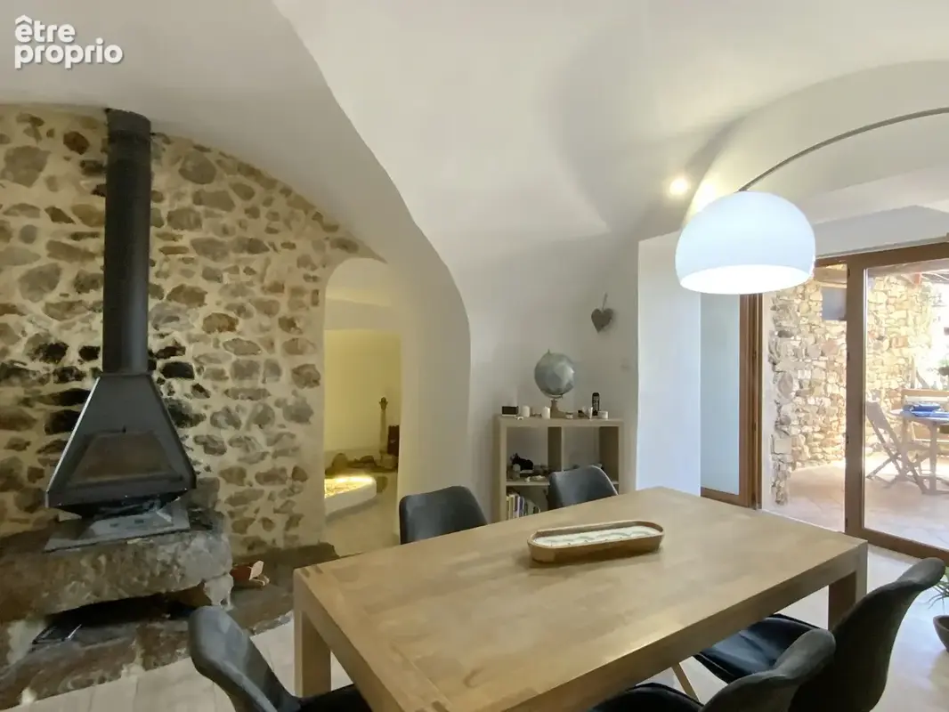 Charmante maison de village en pierre avec terrasses et vue. - photo 13