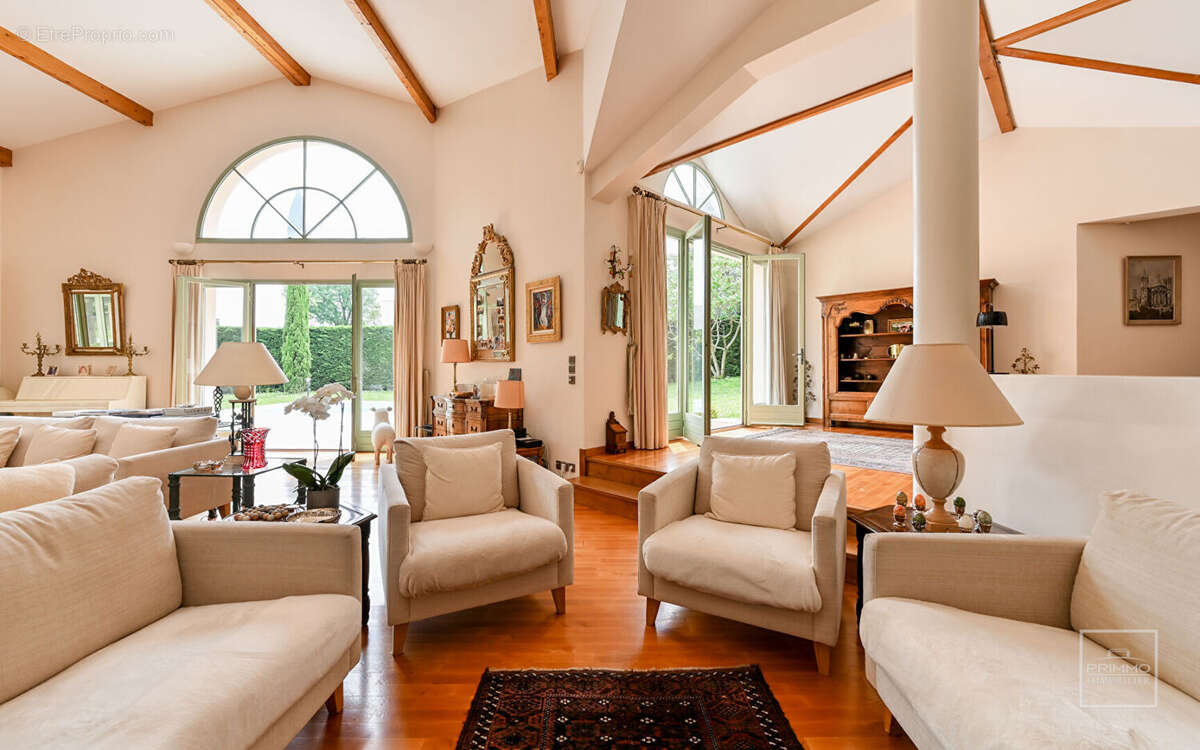 Maison à SAINT-CYR-AU-MONT-D'OR