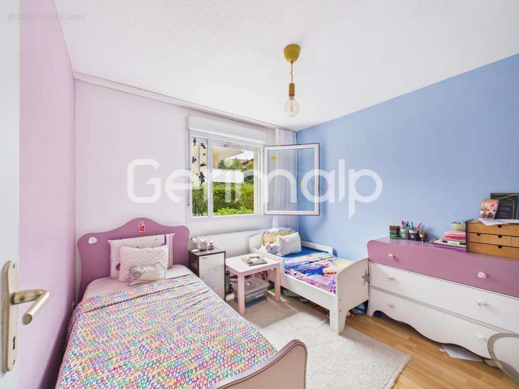 Vente - Appartement - 4 pièces + cuisine - 75 m² - 398 000 € - - photo 11