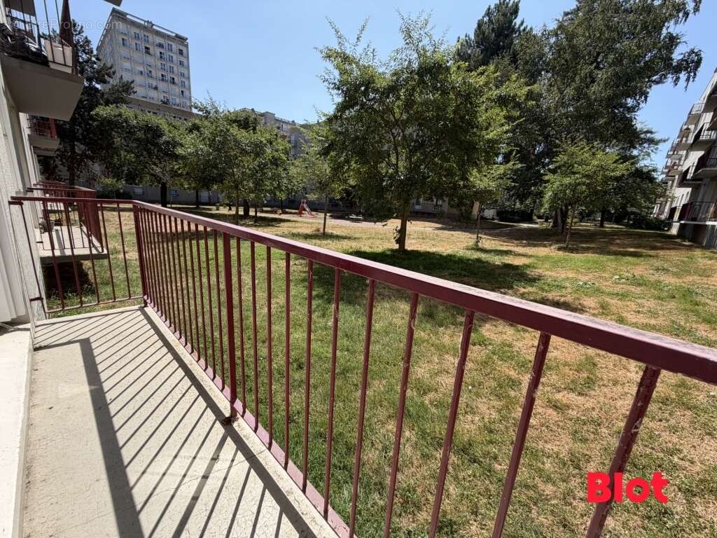 Appartement 74 m² à Rennes  - photo 2