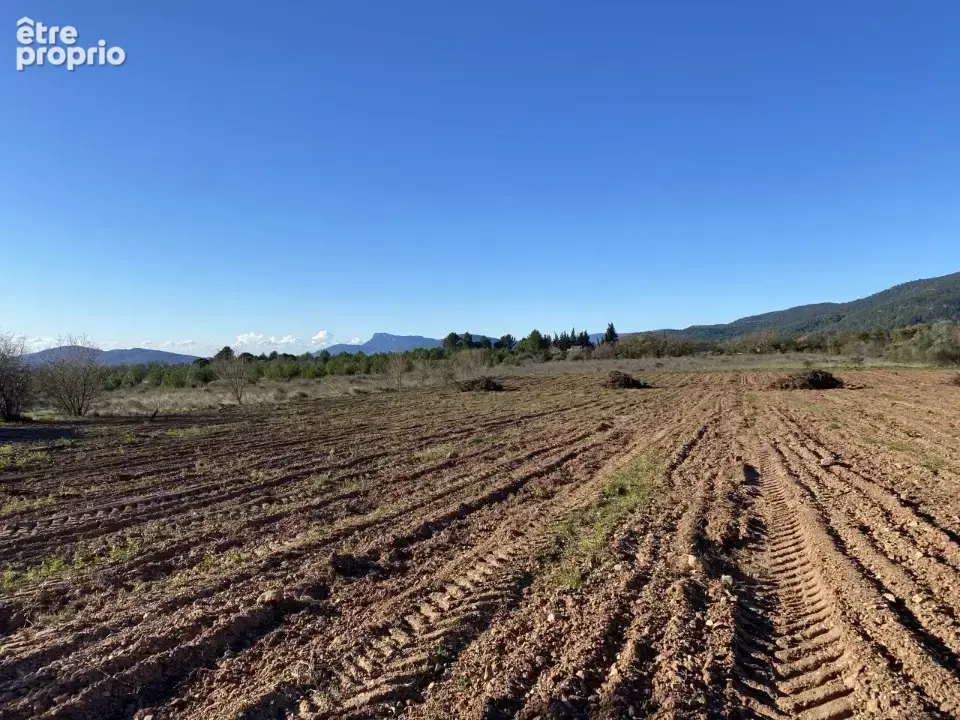 Terrain à PUGET-VILLE