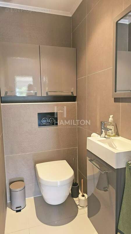 Appartement à MANDELIEU-LA-NAPOULE