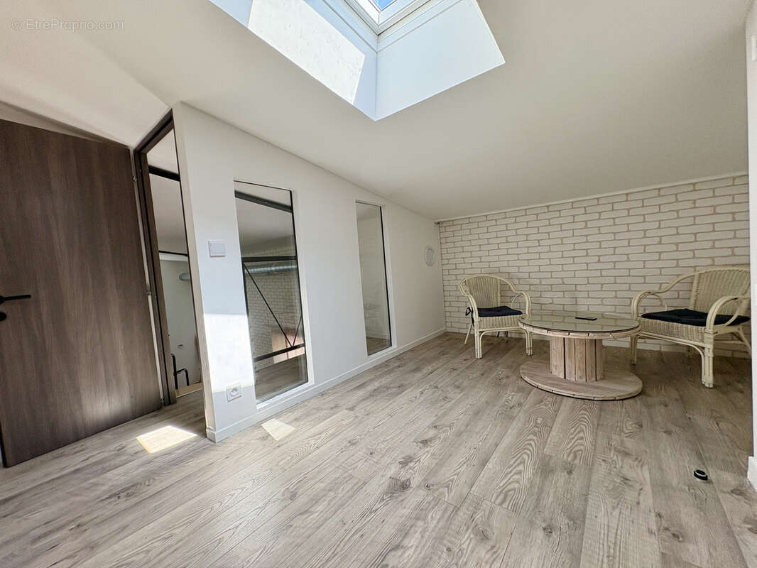 Villa contemporaine de 156 m2   3 suites   Terrain clos de 867 m2 - photo 11