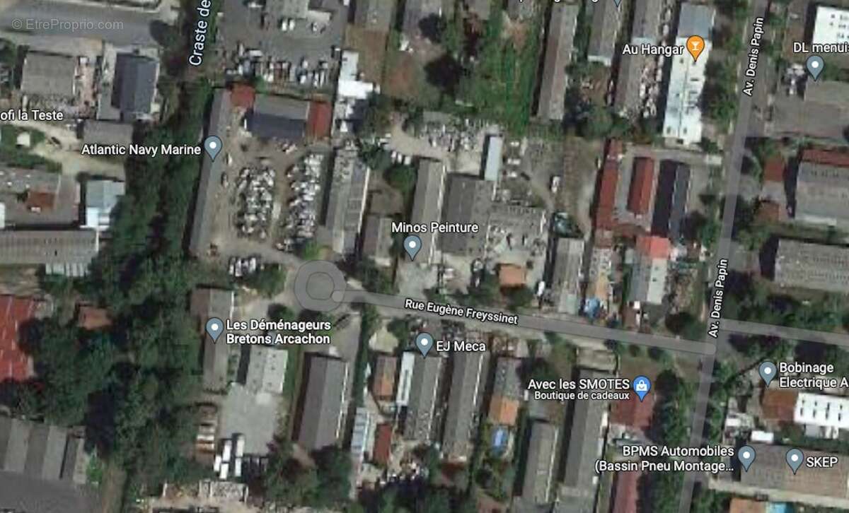 Commerce à LA TESTE-DE-BUCH