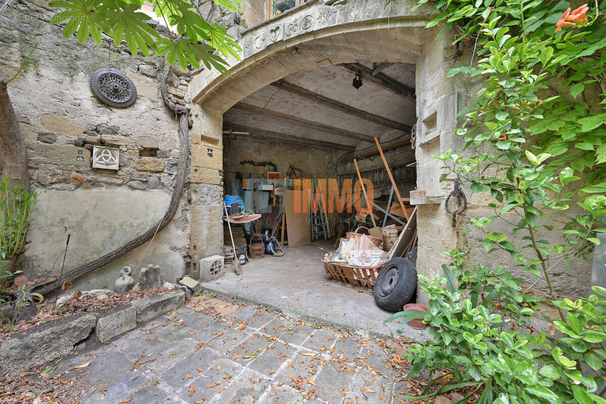 Maison de village T4 avec cour et annexes - photo 18