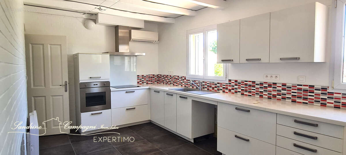 Maison à CHATEAUNEUF-DE-GADAGNE