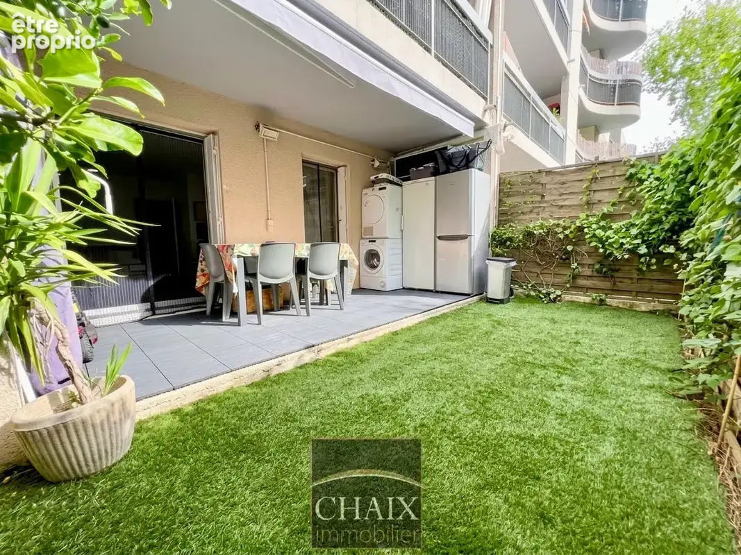 13400 AUBAGNE - Appartement type 3 rez-de-jardin avec extérieur et parking dans le centre - photo 8
