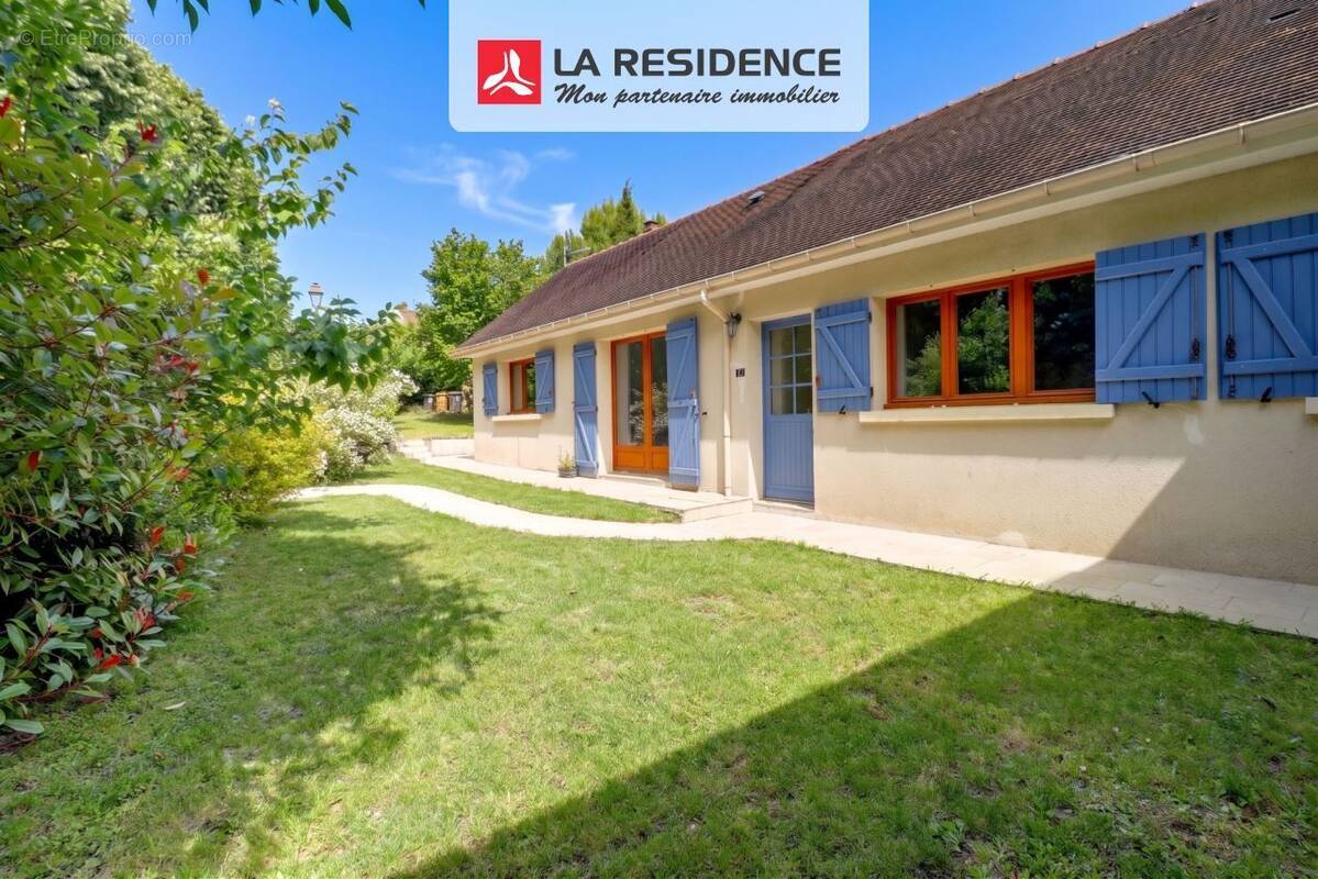 Maison à HOUDAN