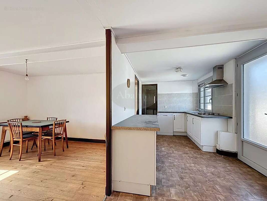 Appartement à MOMERES