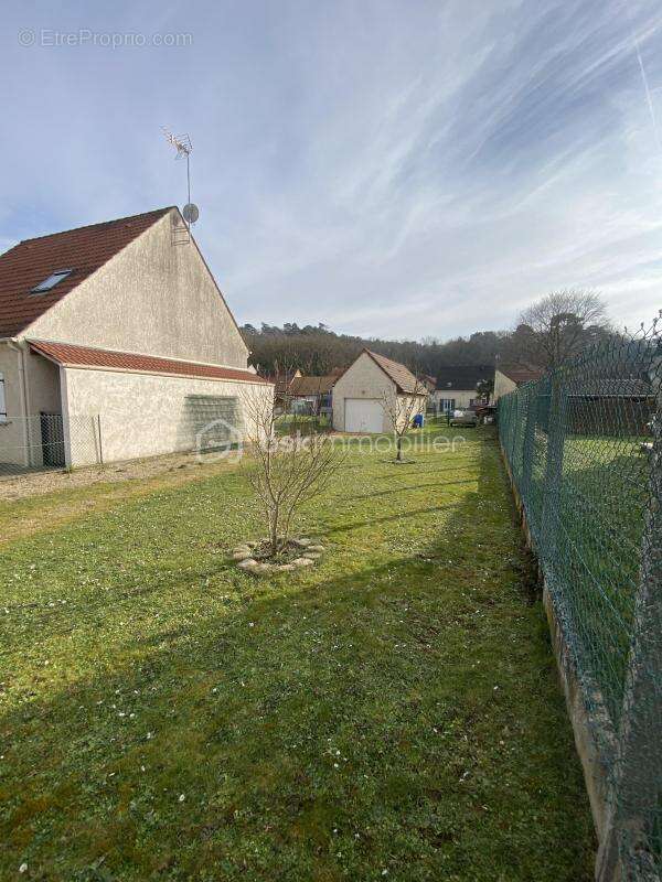 Terrain à BOISSY-LE-CUTTE