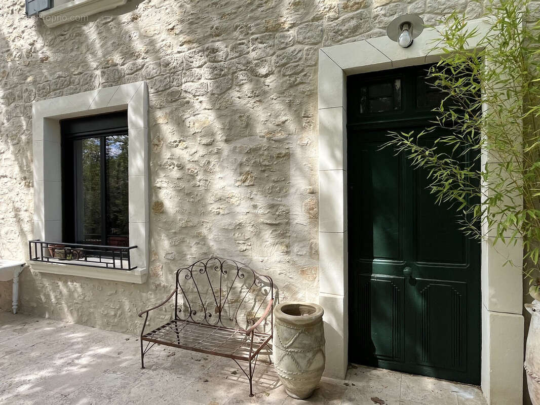 Maison à L'ISLE-SUR-LA-SORGUE