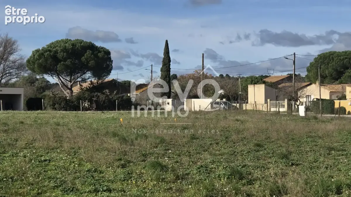PAULHAN : Terrain de 556 m² hors lotissement dans un petit hameau - photo 3