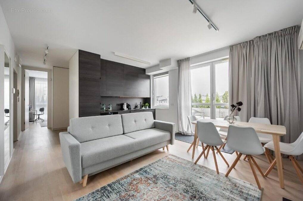 Appartement à SAINT-LAURENT-DU-VAR