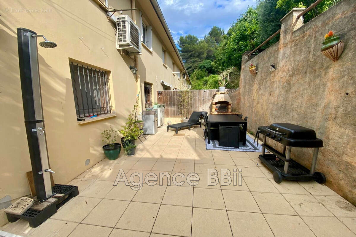 Appartement 84 m² à La Trinite  - photo 4