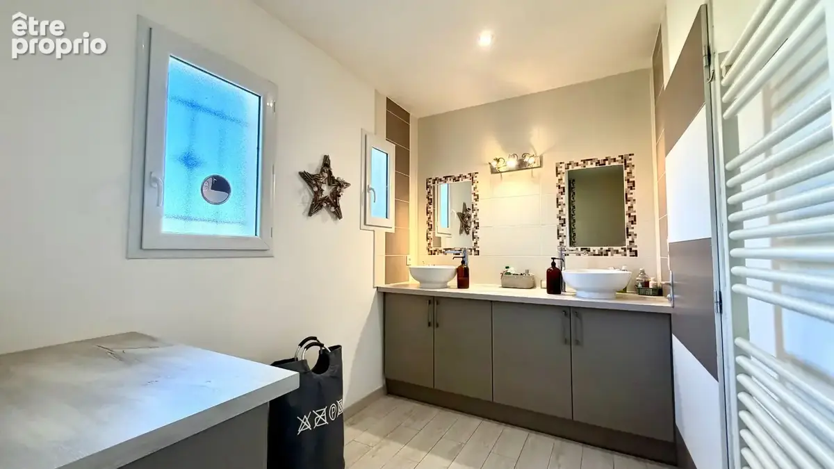 Villa de plain pied sur 5500 m² de terrain en campagne. - photo 9