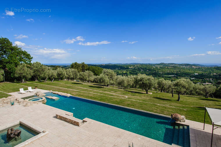 Prestigieuse Propriété à Chateauneuf de Grasse - photo 15
