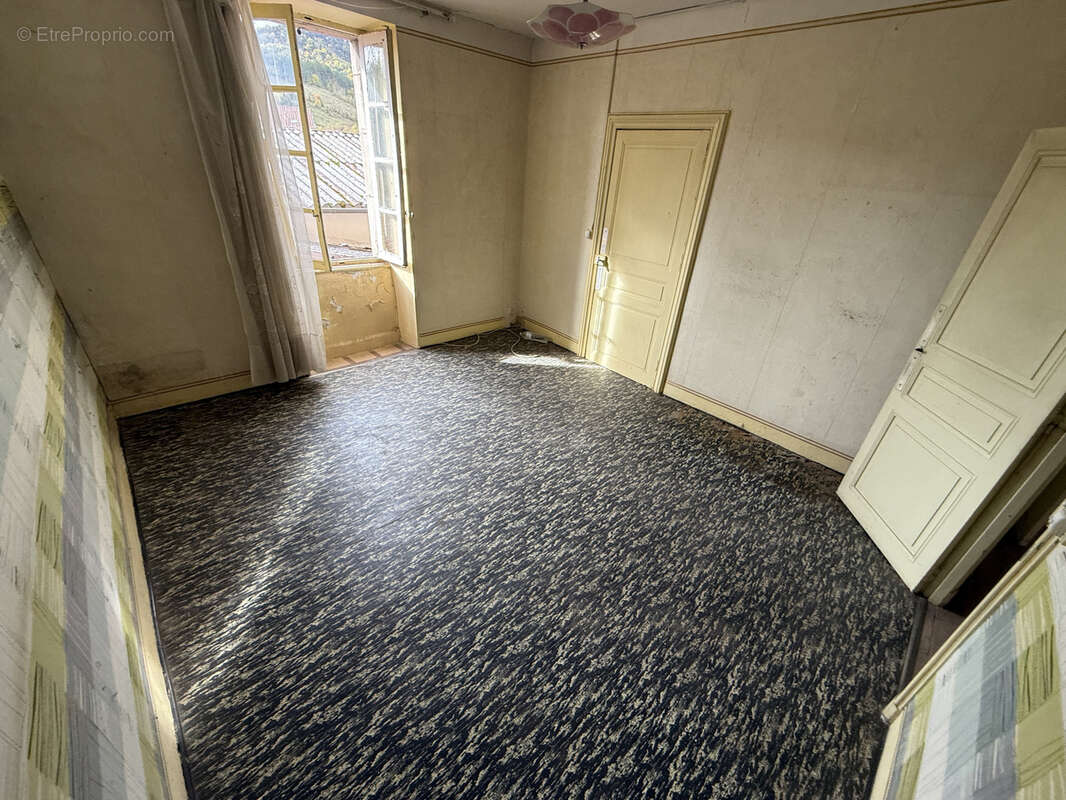 Appartement à TOURNEMIRE