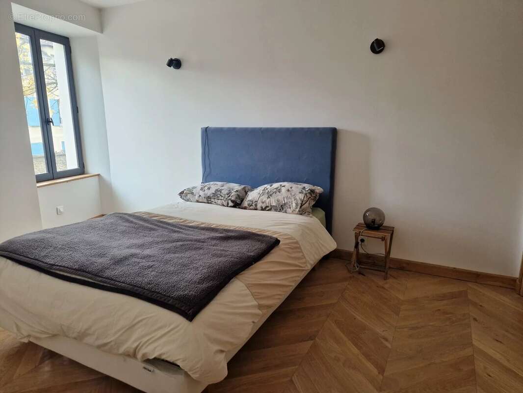 Maison à VOISINS-LE-BRETONNEUX