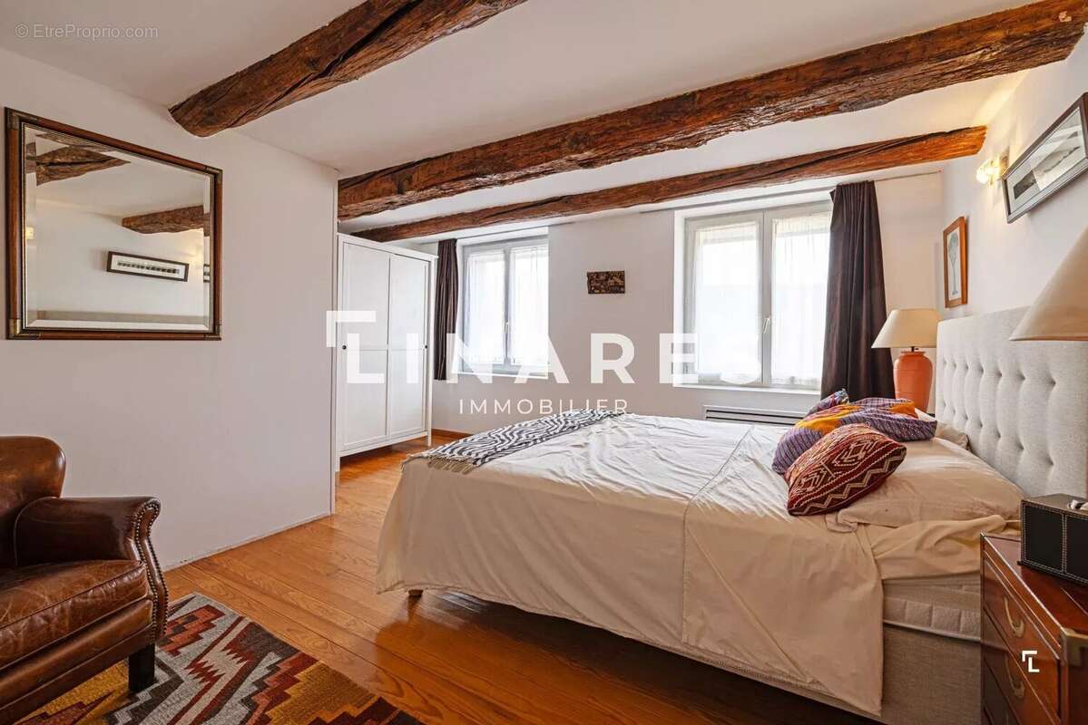 Appartement à MARSEILLE-2E