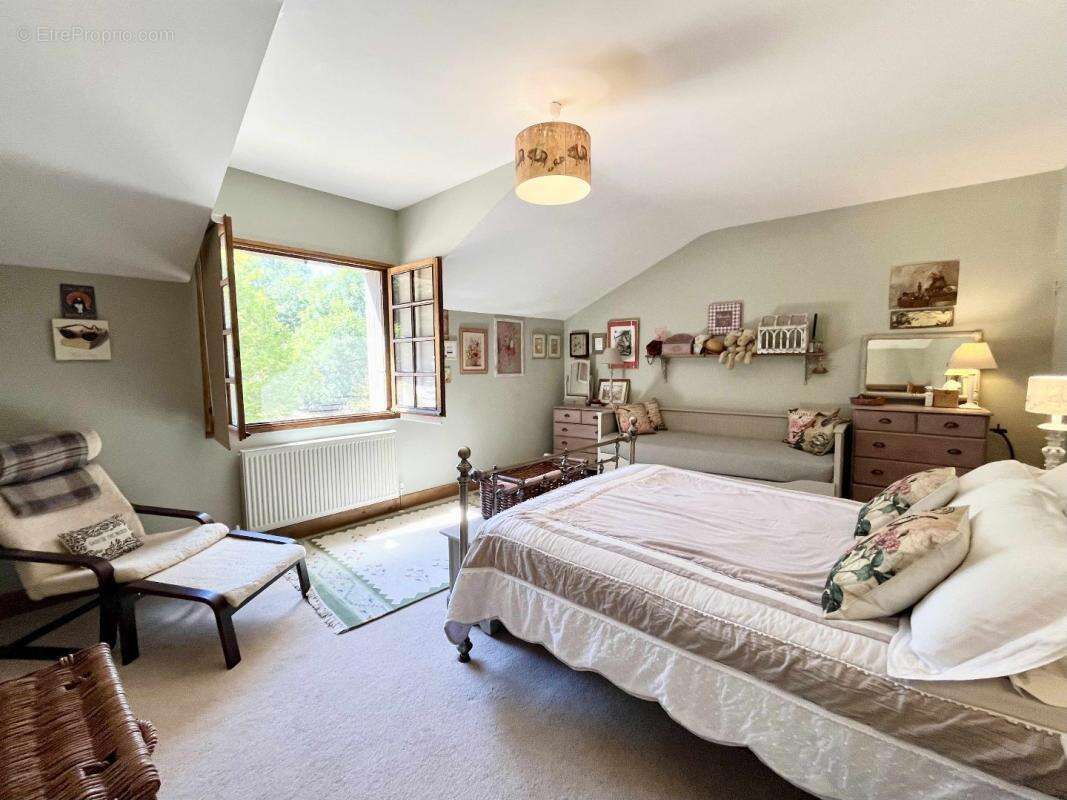 Maison à AVAILLES-LIMOUZINE