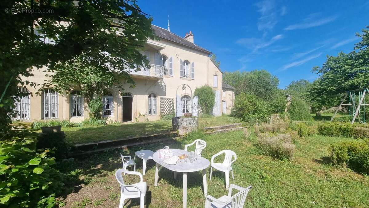 Maison à L'ISLE-SUR-SEREIN